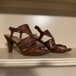 Naturalized N5 Comfort Brown Strappy Heeled Sandals